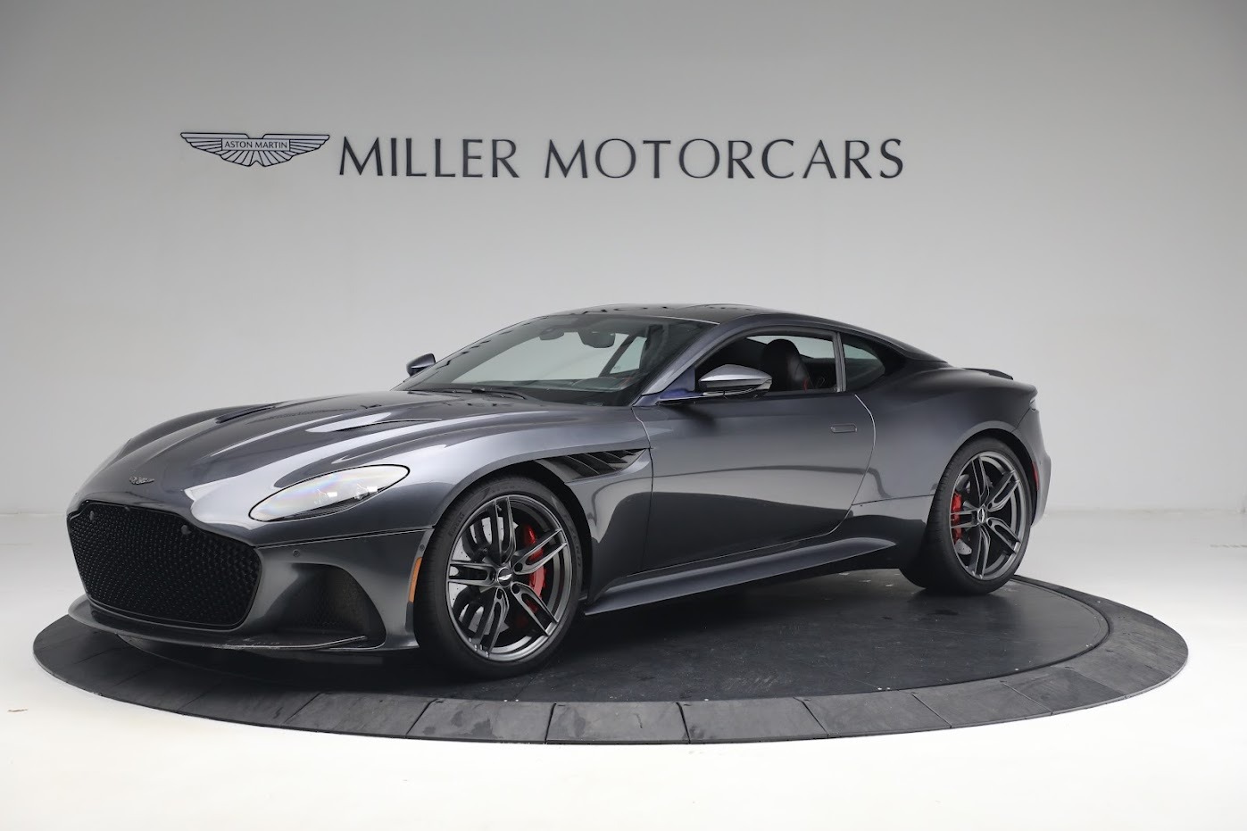 New 2019 Aston Martin DBS Superleggera Coupe for sale $354,221 at Alfa Romeo of Greenwich in Greenwich CT 06830 1