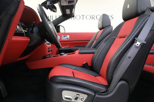 Used 2019 Rolls-Royce Dawn for sale $329,895 at Alfa Romeo of Greenwich in Greenwich CT 06830 21