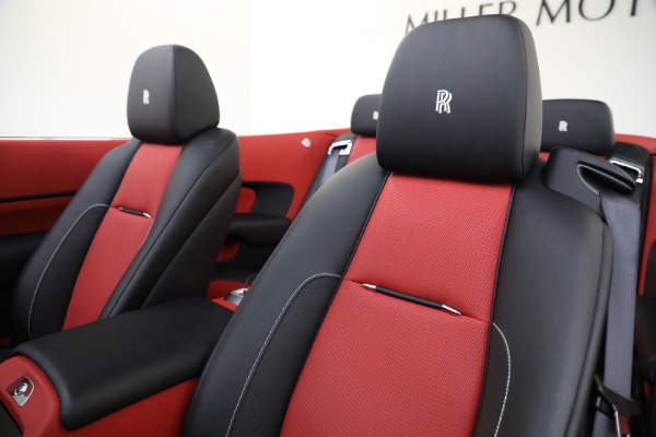 Used 2019 Rolls-Royce Dawn for sale $357,900 at Alfa Romeo of Greenwich in Greenwich CT 06830 22