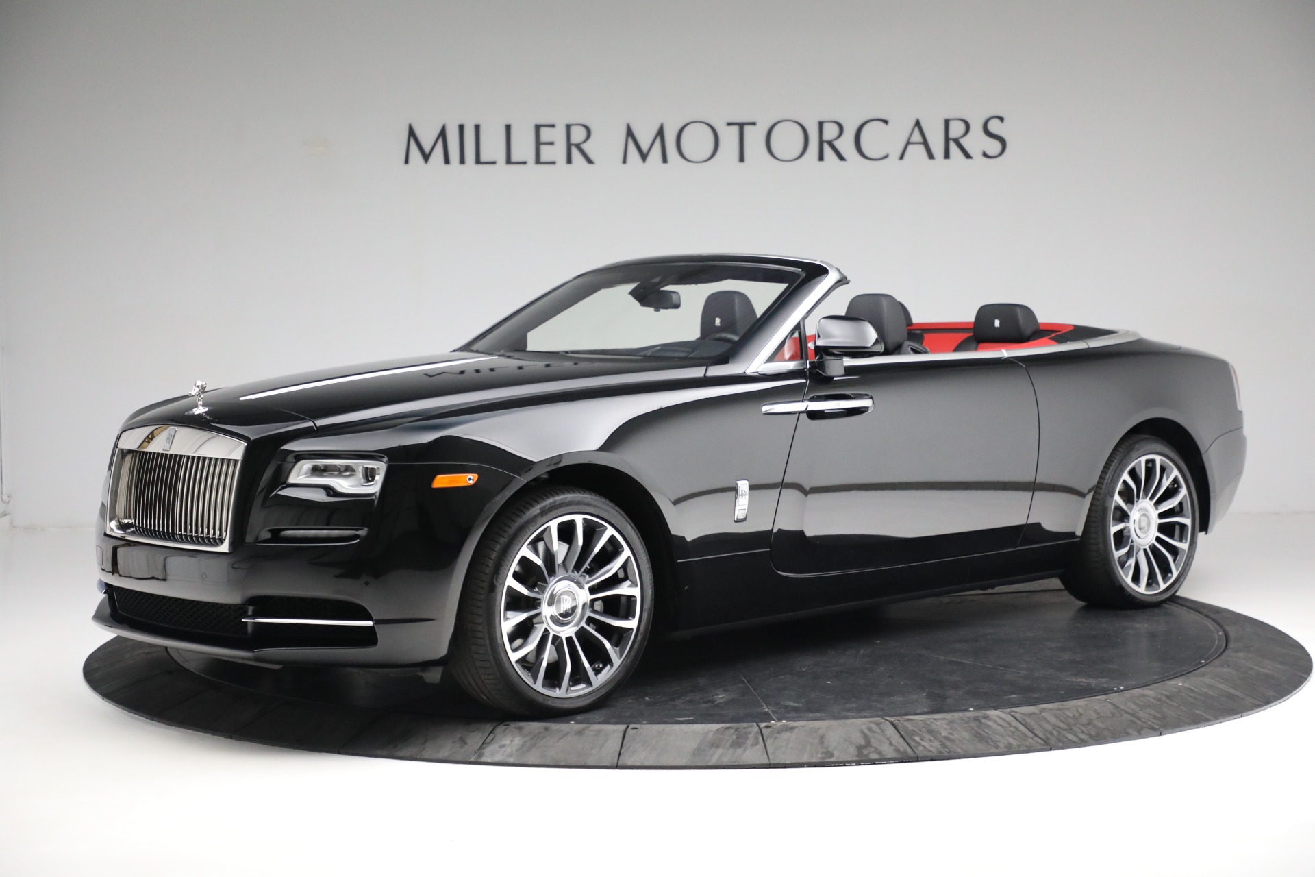 Used 2019 Rolls-Royce Dawn for sale Sold at Alfa Romeo of Greenwich in Greenwich CT 06830 1