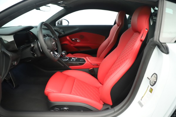 Used 2018 Audi R8 5.2 quattro V10 Plus for sale Sold at Alfa Romeo of Greenwich in Greenwich CT 06830 15