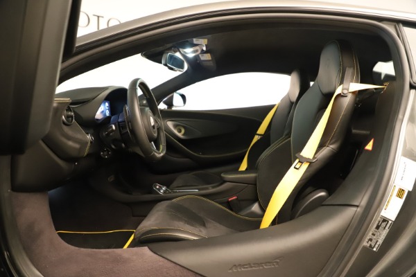 Used 2017 McLaren 570S Coupe for sale $176,900 at Alfa Romeo of Greenwich in Greenwich CT 06830 15