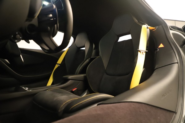 Used 2017 McLaren 570S for sale $156,900 at Alfa Romeo of Greenwich in Greenwich CT 06830 16