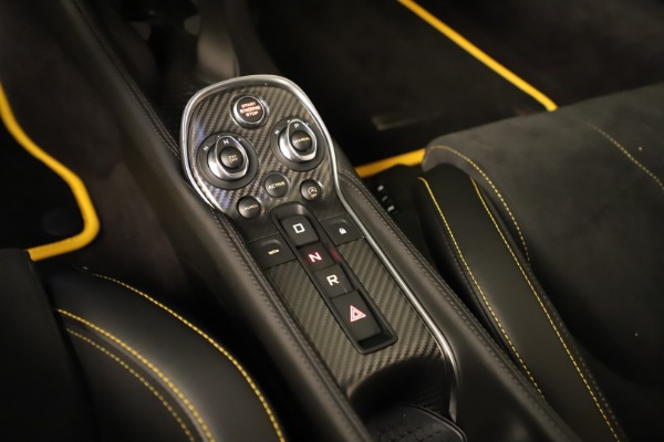 Used 2017 McLaren 570S for sale $156,900 at Alfa Romeo of Greenwich in Greenwich CT 06830 19