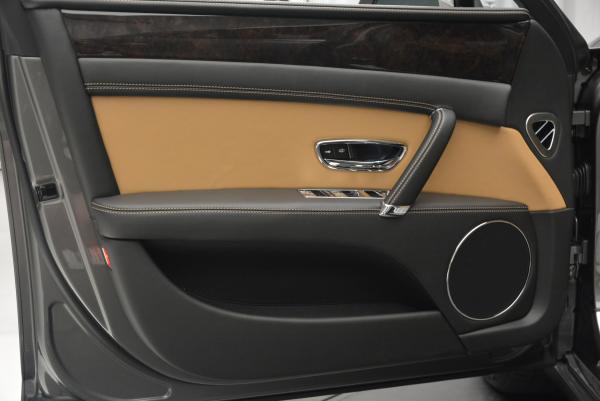 Used 2016 Bentley Flying Spur V8 V8 for sale Sold at Alfa Romeo of Greenwich in Greenwich CT 06830 24
