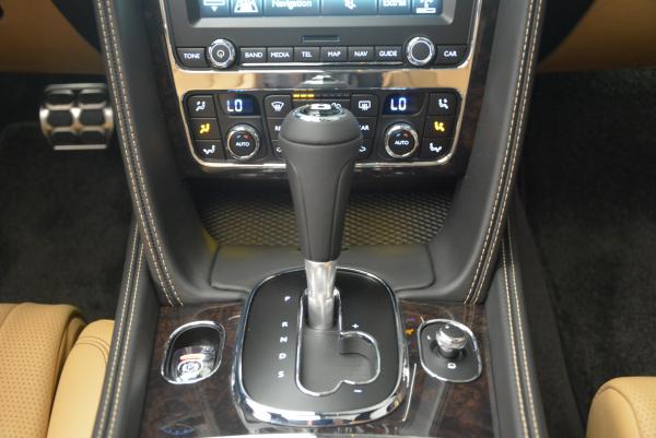 Used 2016 Bentley Flying Spur V8 V8 for sale Sold at Alfa Romeo of Greenwich in Greenwich CT 06830 28
