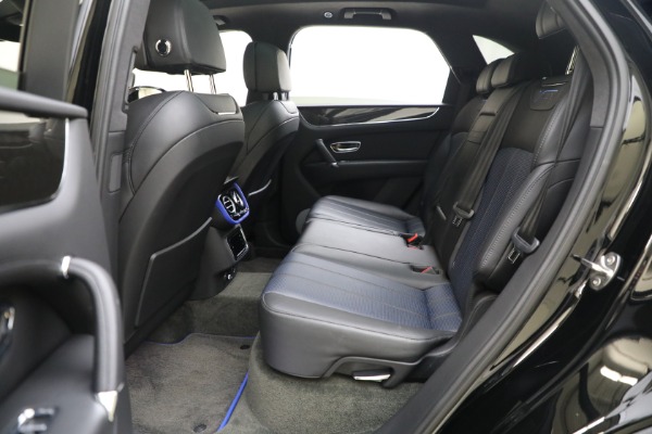 Used 2020 Bentley Bentayga V8 Design Series for sale $145,900 at Alfa Romeo of Greenwich in Greenwich CT 06830 24