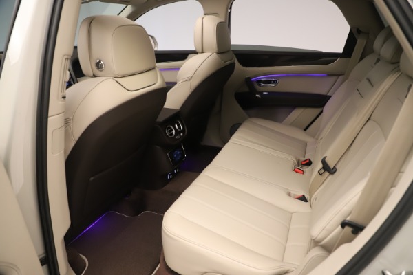 Used 2020 Bentley Bentayga V8 for sale $158,900 at Alfa Romeo of Greenwich in Greenwich CT 06830 21