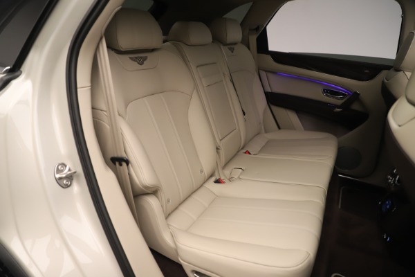 Used 2020 Bentley Bentayga V8 for sale $158,900 at Alfa Romeo of Greenwich in Greenwich CT 06830 25
