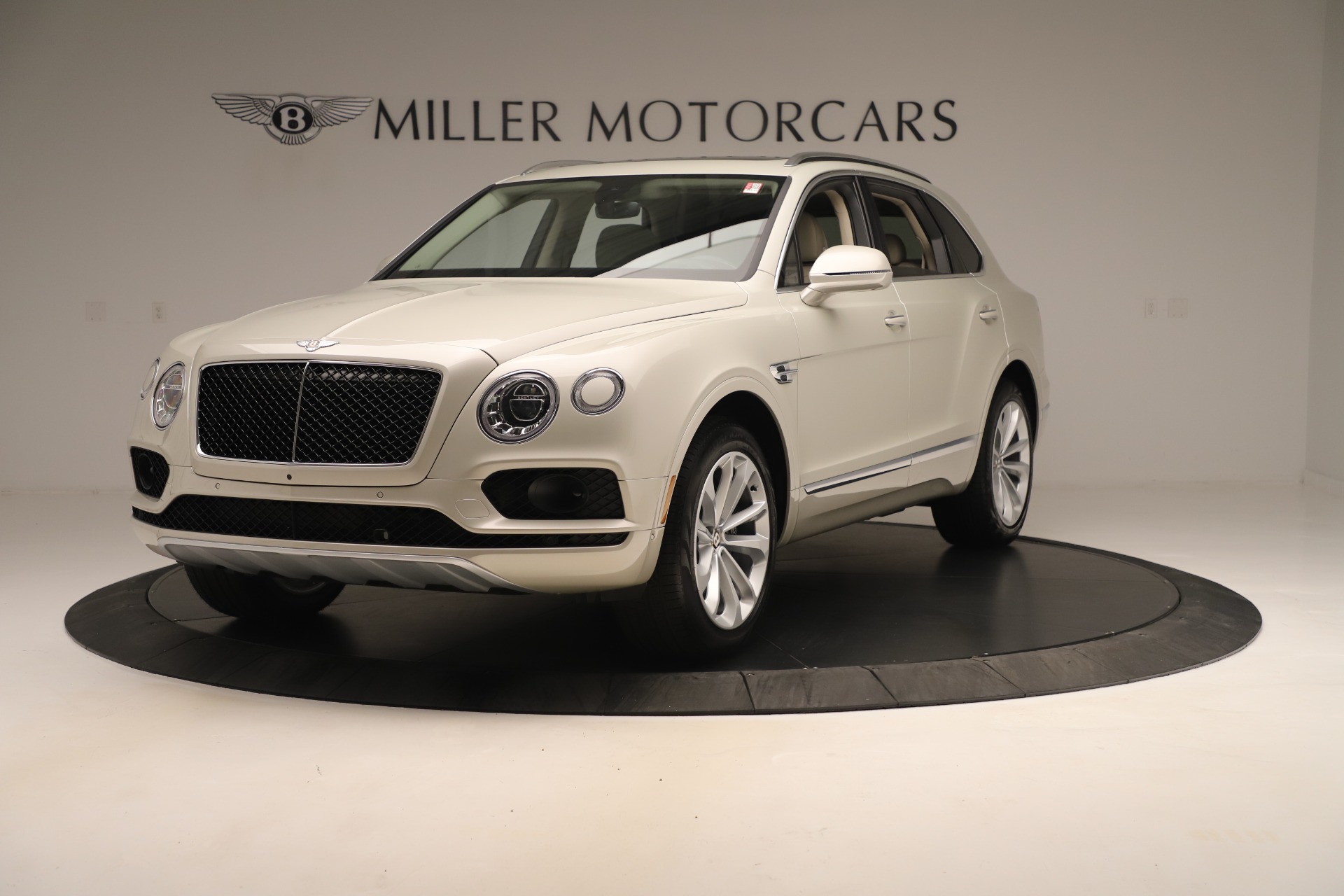 Used 2020 Bentley Bentayga V8 for sale Sold at Alfa Romeo of Greenwich in Greenwich CT 06830 1