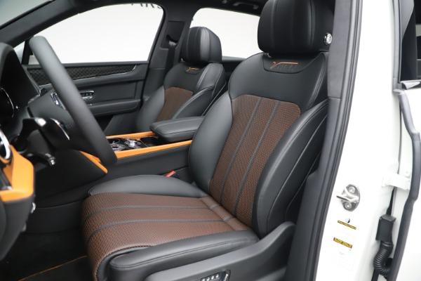 New 2020 Bentley Bentayga V8 Design Series for sale $216,860 at Alfa Romeo of Greenwich in Greenwich CT 06830 19