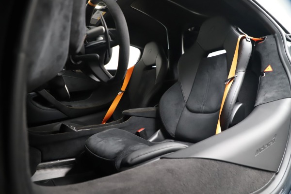 Used 2019 McLaren 600LT for sale Sold at Alfa Romeo of Greenwich in Greenwich CT 06830 20