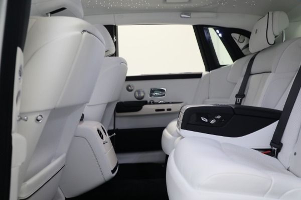 Used 2020 Rolls-Royce Phantom for sale $383,900 at Alfa Romeo of Greenwich in Greenwich CT 06830 19