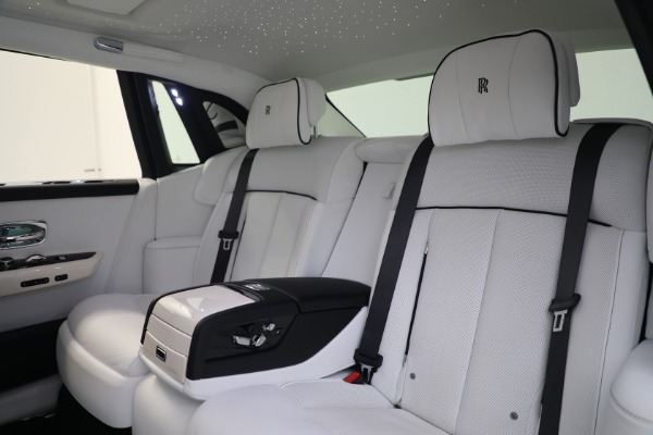 Used 2020 Rolls-Royce Phantom for sale $459,900 at Alfa Romeo of Greenwich in Greenwich CT 06830 20