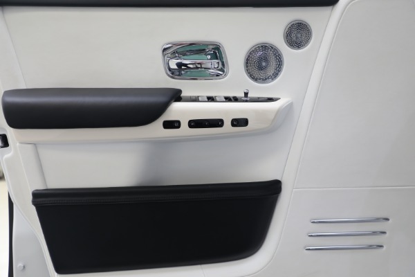 Used 2020 Rolls-Royce Phantom for sale $383,900 at Alfa Romeo of Greenwich in Greenwich CT 06830 21