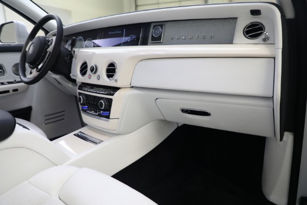 Used 2020 Rolls-Royce Phantom for sale $459,900 at Alfa Romeo of Greenwich in Greenwich CT 06830 22