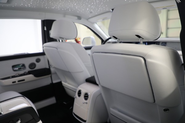 Used 2020 Rolls-Royce Phantom for sale $383,900 at Alfa Romeo of Greenwich in Greenwich CT 06830 25