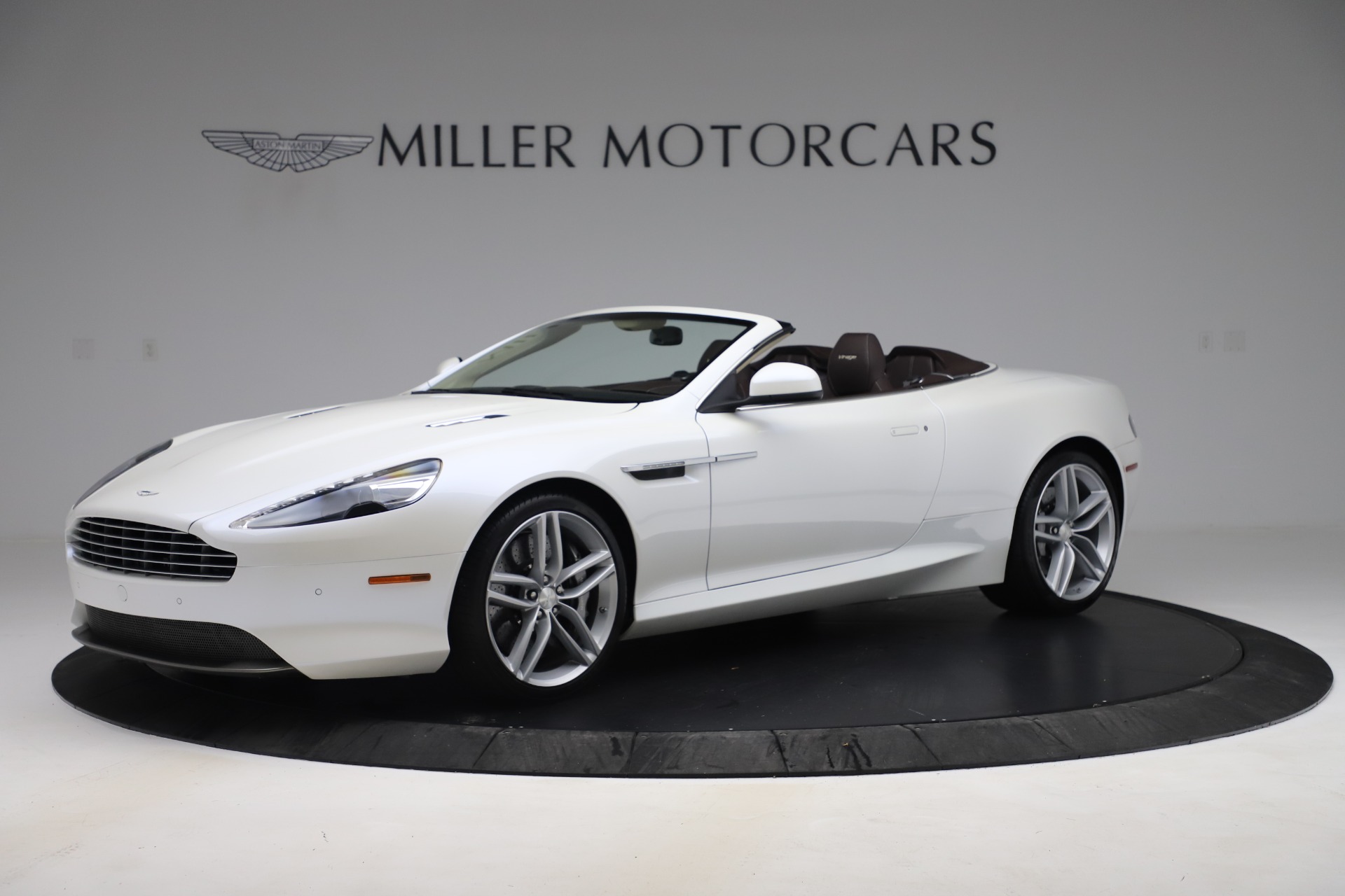 Used 2012 Aston Martin Virage Volante for sale Sold at Alfa Romeo of Greenwich in Greenwich CT 06830 1