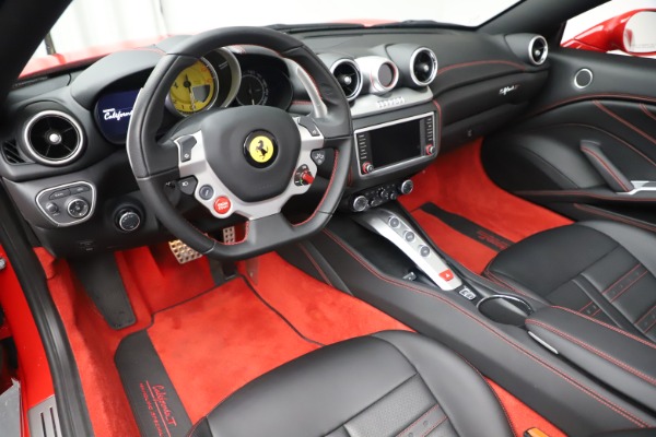 Used 2017 Ferrari California T for sale Sold at Alfa Romeo of Greenwich in Greenwich CT 06830 19
