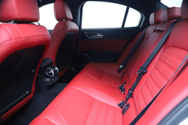 New 2019 Alfa Romeo Giulia Ti Sport Carbon Q4 for sale Sold at Alfa Romeo of Greenwich in Greenwich CT 06830 19