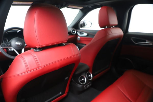 New 2019 Alfa Romeo Giulia Ti Sport Carbon Q4 for sale Sold at Alfa Romeo of Greenwich in Greenwich CT 06830 20