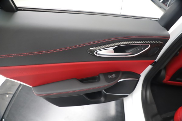 New 2019 Alfa Romeo Giulia Ti Sport Carbon Q4 for sale Sold at Alfa Romeo of Greenwich in Greenwich CT 06830 21