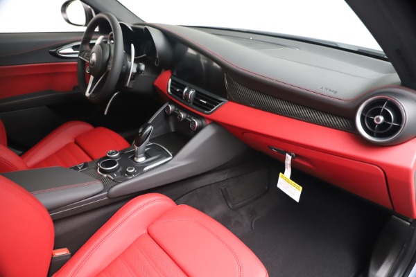 New 2019 Alfa Romeo Giulia Ti Sport Carbon Q4 for sale Sold at Alfa Romeo of Greenwich in Greenwich CT 06830 23