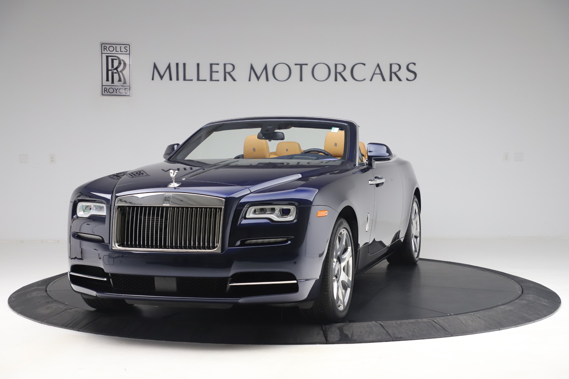 Used 2017 Rolls-Royce Dawn for sale Sold at Alfa Romeo of Greenwich in Greenwich CT 06830 1