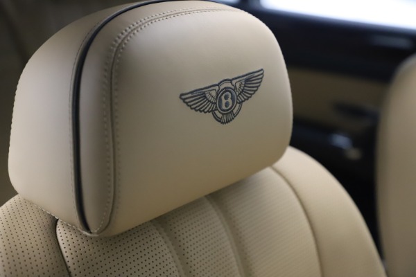 Used 2016 Bentley Flying Spur V8 for sale Sold at Alfa Romeo of Greenwich in Greenwich CT 06830 27