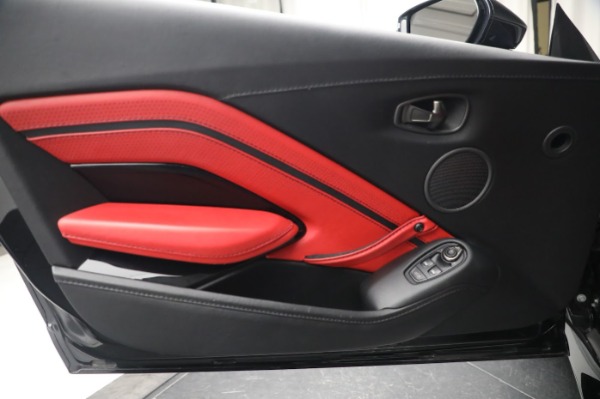 Used 2020 Aston Martin Vantage Coupe for sale $105,900 at Alfa Romeo of Greenwich in Greenwich CT 06830 17