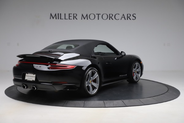 Used 2017 Porsche 911 Carrera 4S for sale Sold at Alfa Romeo of Greenwich in Greenwich CT 06830 16