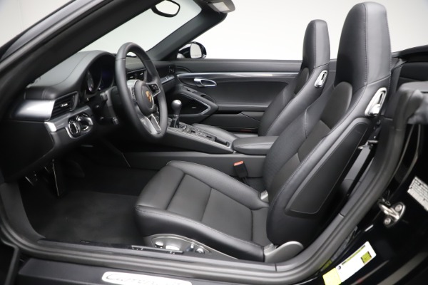Used 2017 Porsche 911 Carrera 4S for sale Sold at Alfa Romeo of Greenwich in Greenwich CT 06830 19