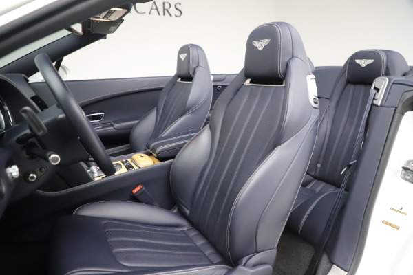 Used 2015 Bentley Continental GTC V8 for sale Sold at Alfa Romeo of Greenwich in Greenwich CT 06830 27