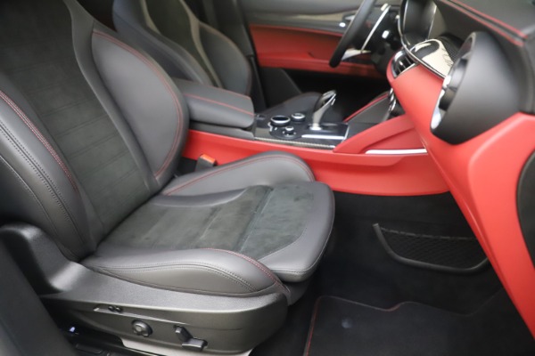 Used 2019 Alfa Romeo Stelvio Quadrifoglio for sale $67,900 at Alfa Romeo of Greenwich in Greenwich CT 06830 24