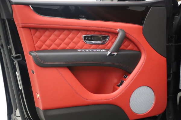 Used 2020 Bentley Bentayga V8 for sale $154,900 at Alfa Romeo of Greenwich in Greenwich CT 06830 17