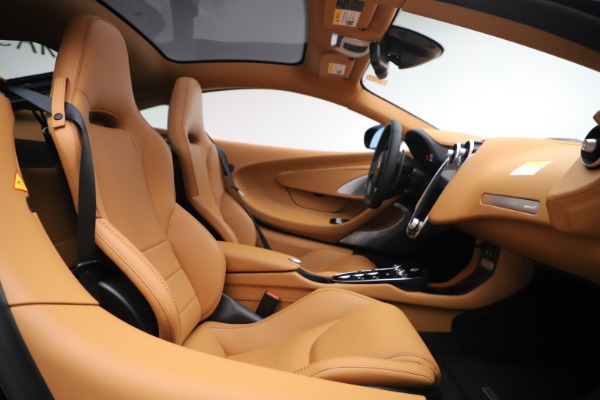New 2020 McLaren GT Coupe for sale $245,975 at Alfa Romeo of Greenwich in Greenwich CT 06830 15