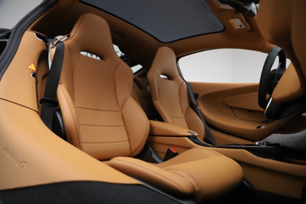 New 2020 McLaren GT Coupe for sale $245,975 at Alfa Romeo of Greenwich in Greenwich CT 06830 16