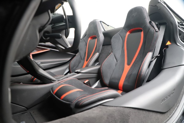 Used 2020 McLaren 720S Spider for sale Sold at Alfa Romeo of Greenwich in Greenwich CT 06830 25