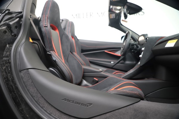 Used 2020 McLaren 720S Spider for sale $334,900 at Alfa Romeo of Greenwich in Greenwich CT 06830 27