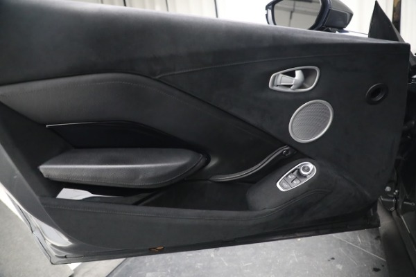Used 2020 Aston Martin Vantage Coupe for sale $103,900 at Alfa Romeo of Greenwich in Greenwich CT 06830 17