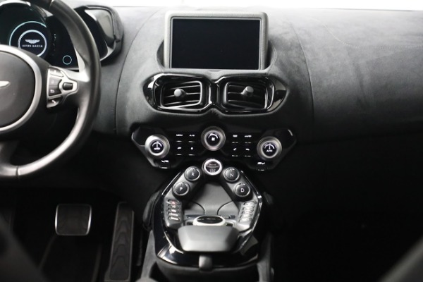 Used 2020 Aston Martin Vantage Coupe for sale $103,900 at Alfa Romeo of Greenwich in Greenwich CT 06830 18