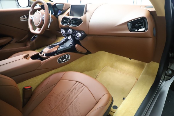 New 2020 Aston Martin Vantage Coupe for sale $180,450 at Alfa Romeo of Greenwich in Greenwich CT 06830 18