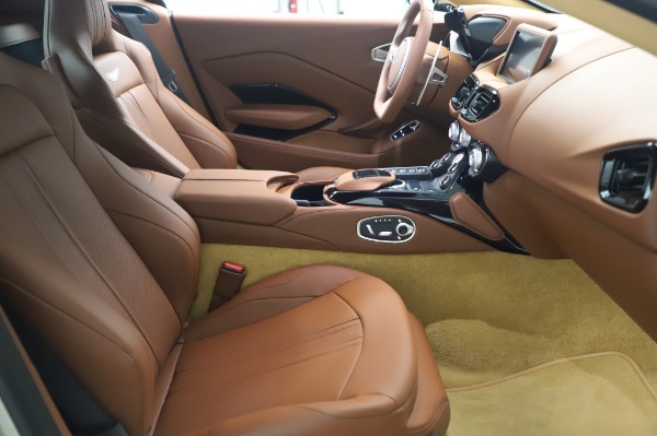 New 2020 Aston Martin Vantage Coupe for sale $180,450 at Alfa Romeo of Greenwich in Greenwich CT 06830 19