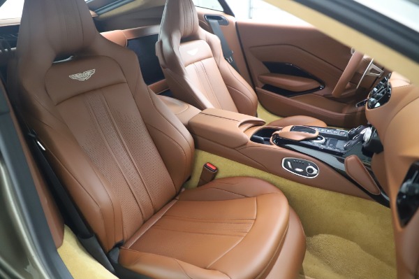 New 2020 Aston Martin Vantage Coupe for sale $180,450 at Alfa Romeo of Greenwich in Greenwich CT 06830 20