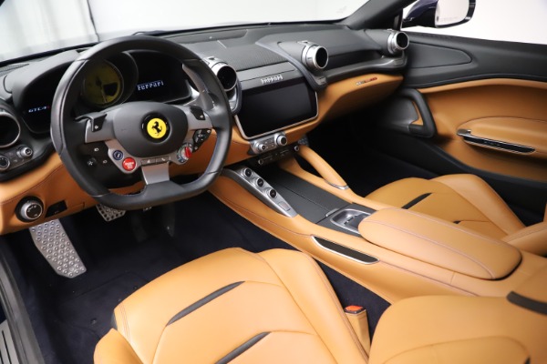 Used 2017 Ferrari GTC4Lusso for sale $231,900 at Alfa Romeo of Greenwich in Greenwich CT 06830 13