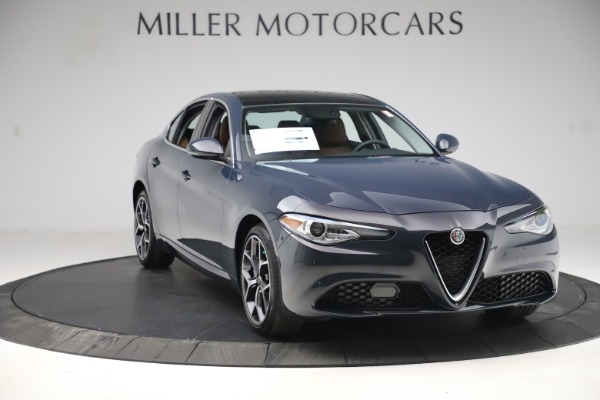 New 2019 Alfa Romeo Giulia Q4 for sale Sold at Alfa Romeo of Greenwich in Greenwich CT 06830 11