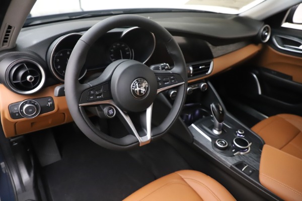 New 2019 Alfa Romeo Giulia Q4 for sale Sold at Alfa Romeo of Greenwich in Greenwich CT 06830 13
