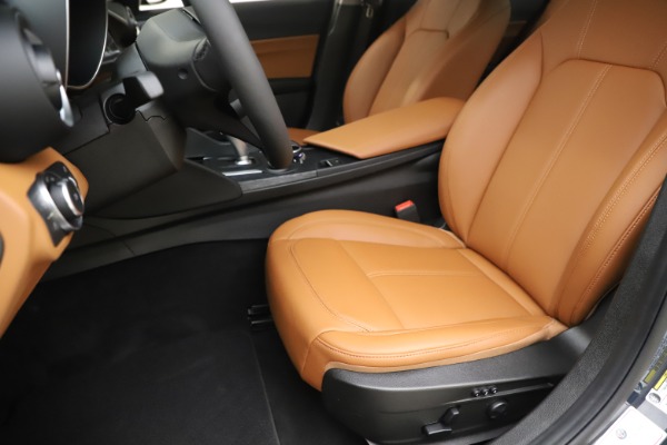 New 2019 Alfa Romeo Giulia Q4 for sale Sold at Alfa Romeo of Greenwich in Greenwich CT 06830 15