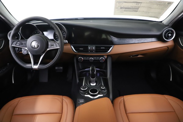 New 2019 Alfa Romeo Giulia Q4 for sale Sold at Alfa Romeo of Greenwich in Greenwich CT 06830 16