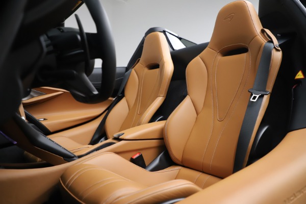 New 2020 McLaren 720S Spider Convertible for sale Sold at Alfa Romeo of Greenwich in Greenwich CT 06830 25